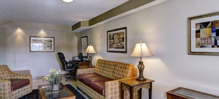 贝克利凯隆波因特酒店(Clarion Pointe Beckley)图片