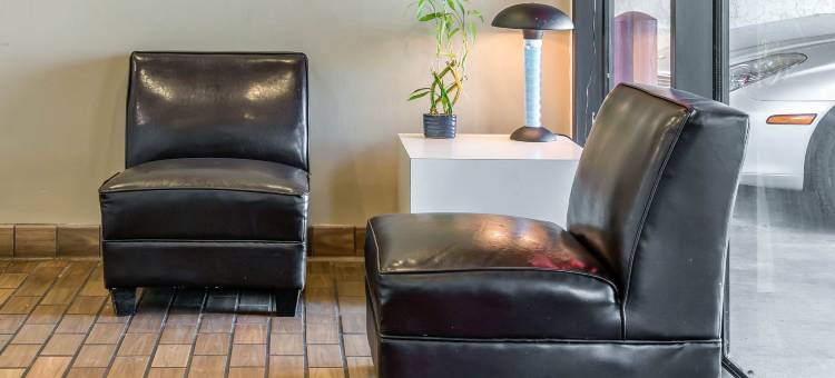 霍兰伊克诺旅馆(Econo Lodge)图片