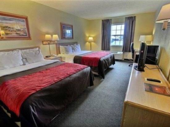 Quality Inn Beacon Marina Hotel Reviews And Room Rates Trip Com