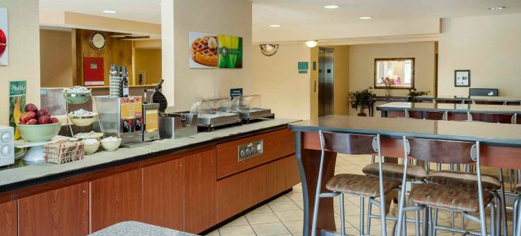 切斯特-南里奇蒙凯艺酒店(Quality Inn Chester - South Richmond)图片