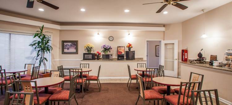 拉格兰奇里昂罗德威酒店(Rodeway Inn Lyons - la Grange)图片