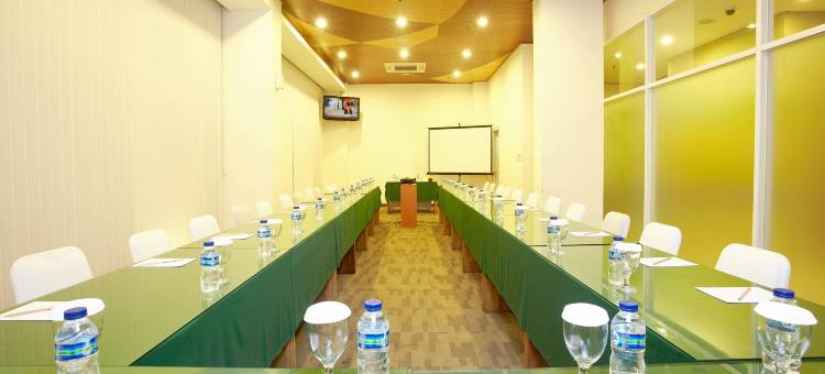 日惹马里奥神童酒店(Whiz Hotel Malioboro Yogyakarta)图片