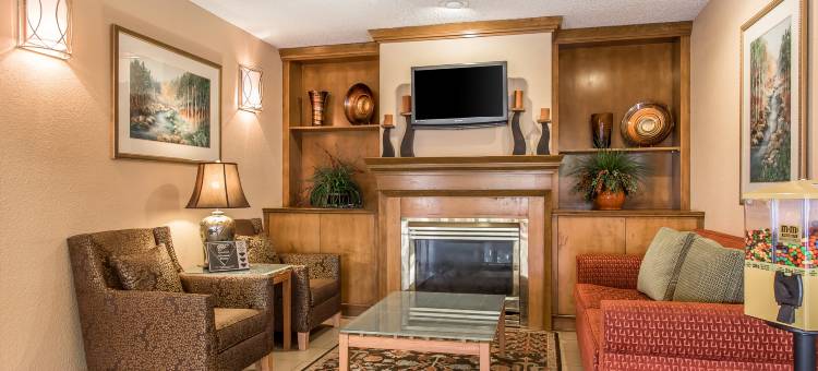 佛里 - 北格尔夫海岸伊克诺套房郊外小屋(Econo Lodge Inn & Suites Foley-North Gulf Shores)图片