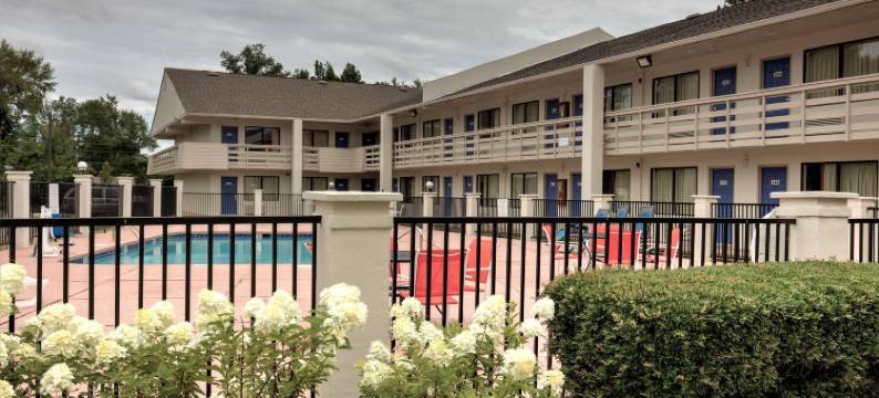 Super 7 Inn By OYO 图珀洛 178号公路(Super 7 Inn by OYO Tupelo Hwy 178)图片