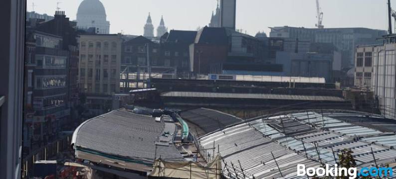 超好克拉肯维尔之家公寓(Elegant Clerkenwell Apartment with Balcony and Lift Near Barbican)图片