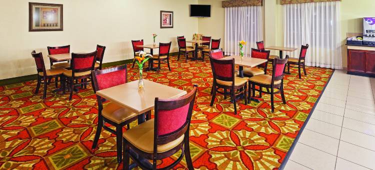 哥伦布拉昆塔温德姆套房酒店(La Quinta Inn & Suites by Wyndham Columbus TX)图片