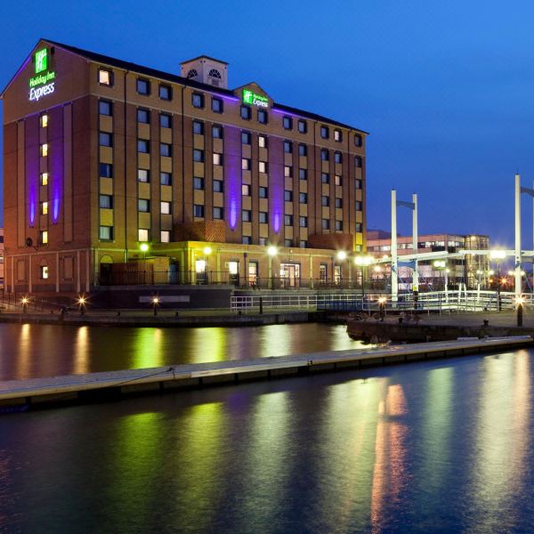 Holiday Inn Express 曼彻斯特 - 索尔福德码头(Holiday Inn Express MANCHESTER - SALFORD QUAYS by IHG)图片