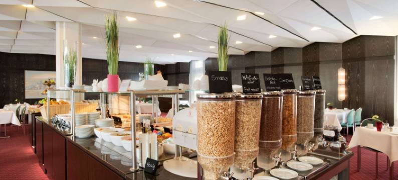 纽伦堡公园酒温德姆华美达店(Ramada by Wyndham Nuernberg Parkhotel)图片