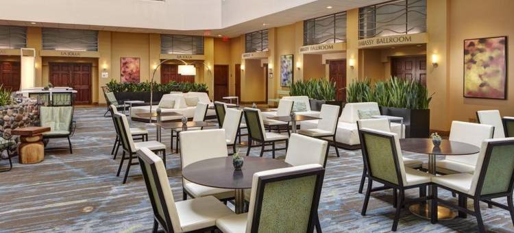 圣迭戈拉霍亚希尔顿安泊酒店(Embassy Suites by Hilton San Diego La Jolla)图片