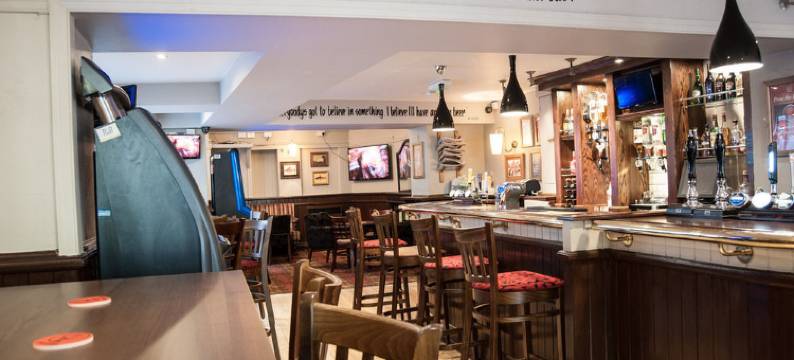 教练与马酒店(The Coach and Horses)图片