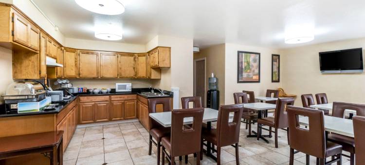 雷德布拉夫 I-5 附近舒适全套房酒店(Comfort Suites Red Bluff Near I-5)图片