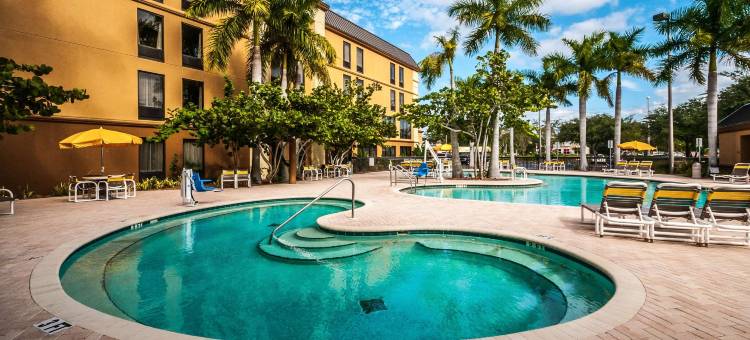 圣彼得堡西假日酒店(Holiday Inn ST. Petersburg West)图片