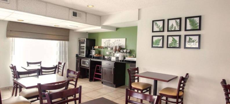 纳什维尔市中心欧皮兰德区域舒眠酒店(Sleep Inn Nashville North - Downtown Area)图片