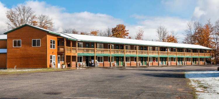 品质酒店及套房，穆尼辛(Quality Inn & Suites Munising)图片