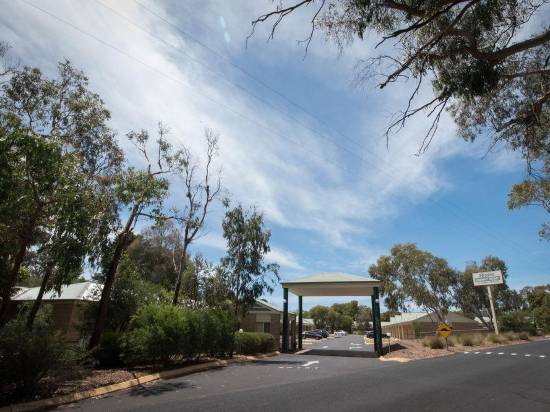 莫寧頓半島航道度假村