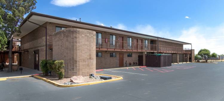 布卢明顿品质酒店-近大学(Quality Inn Bloomington Near University)图片