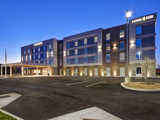 斯托阿克伦希尔顿惠庭酒店