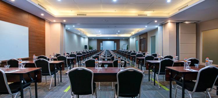 雅加达西玛图盼波因斯大智者酒店(Grand Whiz Poins Simatupang Jakarta)图片