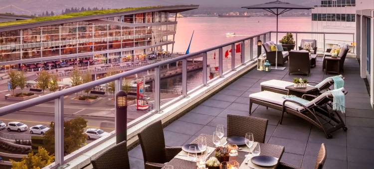 费尔蒙特海滨酒店(Fairmont Waterfront)图片