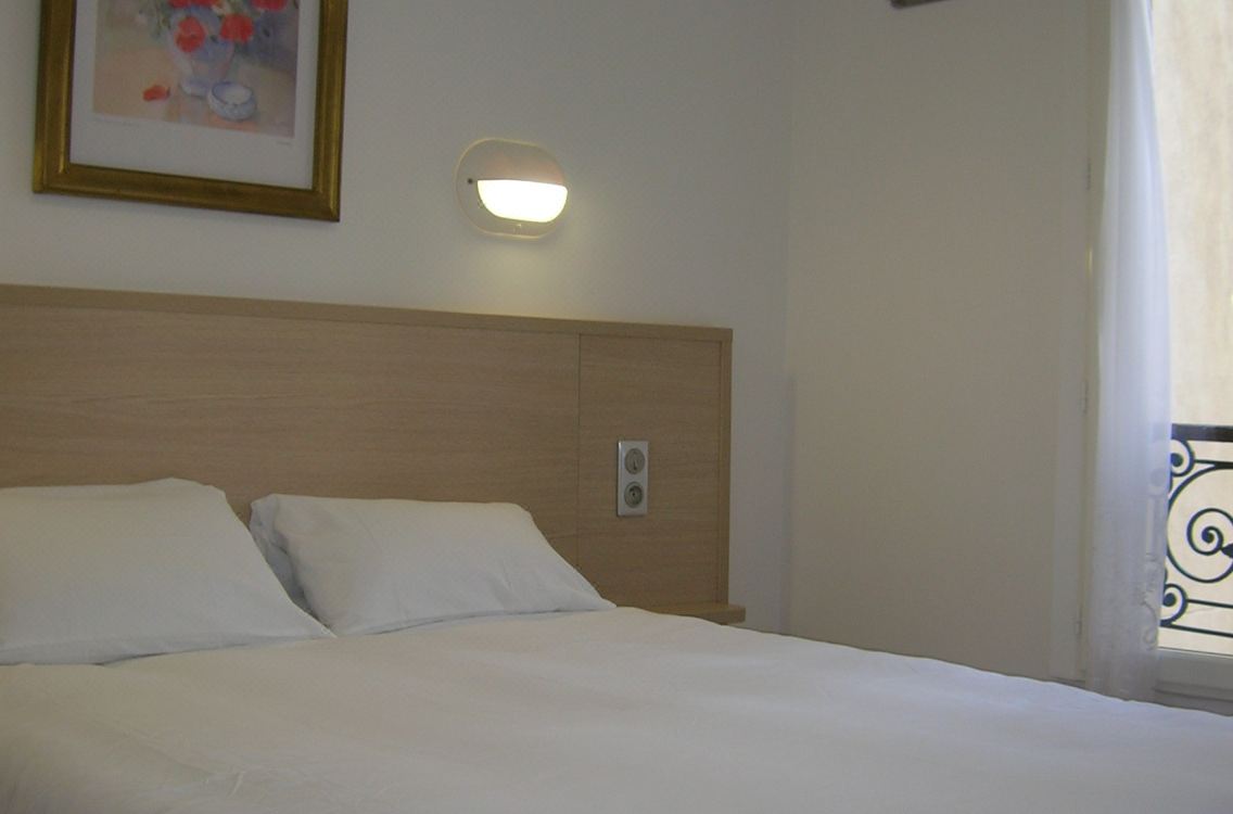 Hotel Darcet Hotel Reviews And Room Rates - 