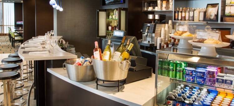 劳德代尔堡海滩万怡酒店(Courtyard by Marriott Oceanside Fort Lauderdale Beach)图片