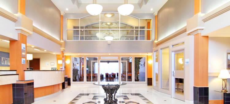 卡尔加里南智选假日酒店(Holiday Inn Express & Suites Calgary South-Macleod Trail S)图片