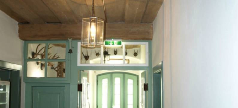 祖硅尔德勒瑞特巴尤瑞旅馆(BRAUEREIGASTHOF ZUM GUELDENEN RITTER)图片