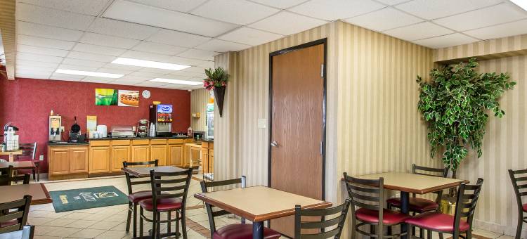 罗德威酒店(Capital O Travelers Inn Lawton Fort Sill)图片