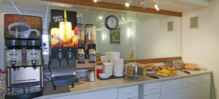 海恩尼斯科德角美洲最佳价值套房酒店(Americas Best Value Inn & Suites-Hyannis/Cape Cod)图片