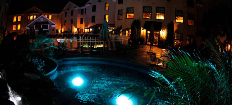 福克斯霍洛酒店(The Inn at Fox Hollow Hotel)图片