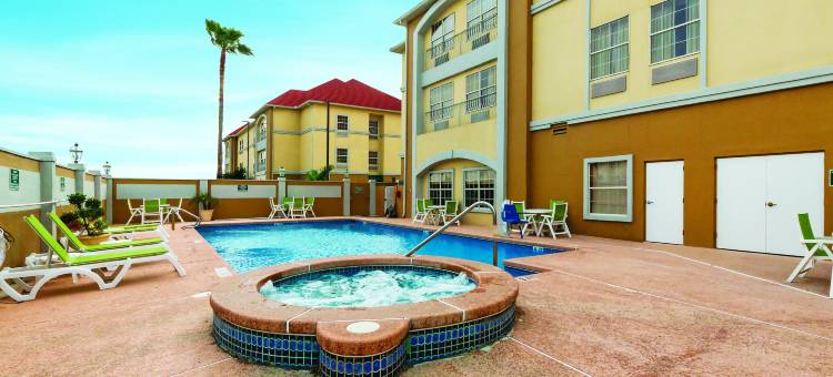 法尔 RGV 医学中心拉昆塔温德姆套房酒店(La Quinta Inn & Suites by Wyndham Pharr Rgv Medical Center)图片