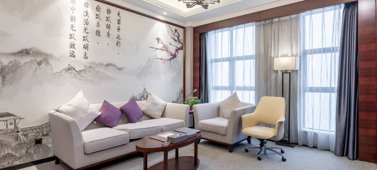 临湘华银酒店图片