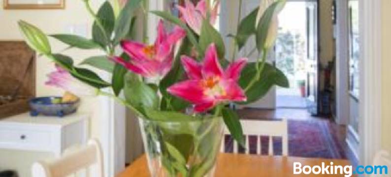 布鲁克兰楼旅馆(Brooklands House)图片