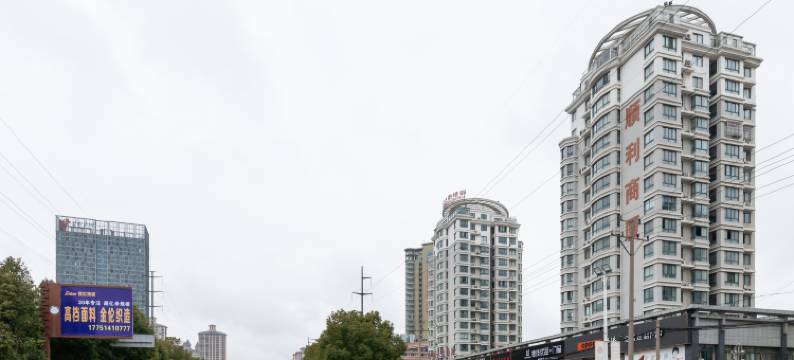 苏州银座假日酒店(苏州盛泽财富中心店)图片