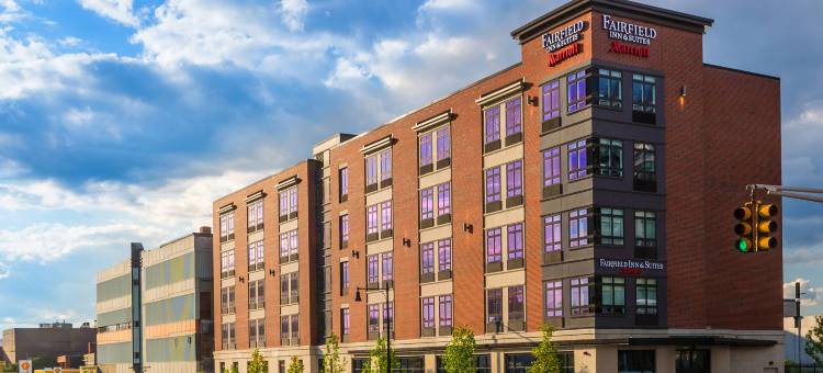 波士顿剑桥万枫酒店(Fairfield Inn & Suites Boston Cambridge)图片