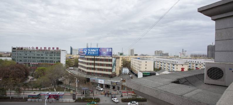 中亚大酒店(博乐现代中心城店)图片