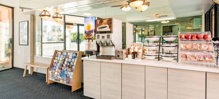 梅尔罗斯大道附近罗德威酒店(Rodeway Inn Near Melrose Ave)图片