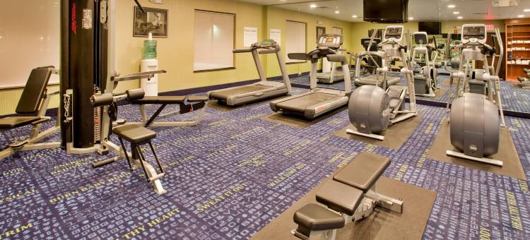 智选假日套房酒店圣罗伯特 - 伦纳德伍德(Holiday Inn Express & Suites Saint Robert - Leonard Wood)图片