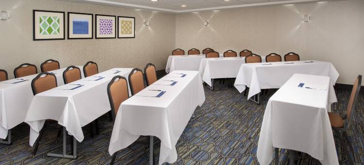 Holiday Inn Express 索格斯(洛根机场)(Holiday Inn Express Boston - Saugus)图片
