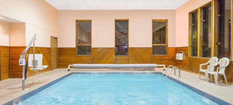 加德纳/黄石公园区速 8 酒店(Super 8 by Wyndham Gardiner/Yellowstone Park Area)图片