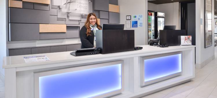 智选假日套房酒店-堪萨斯城/利斯萨米特(Holiday Inn Express & Suites Lee's Summit - Kansas City)图片