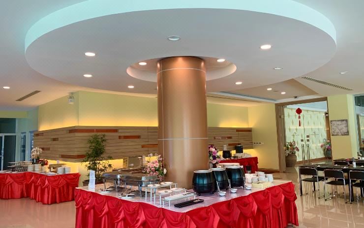 Srivaree Pavilion Hotel And Training Center Hotel Reviews - 