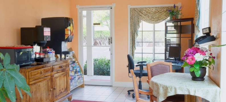 米尔皮塔斯硅谷美洲最佳价值酒店(Americas Best Value Inn Milpitas/Silicon Valley)图片