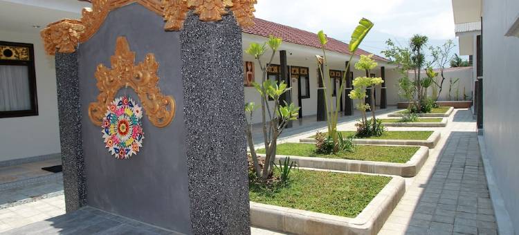 Front One Parama Su Hotel Palu图片