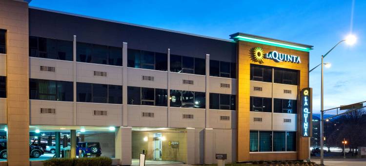 印第安纳波利斯市中心拉昆塔温德姆套房酒店(La Quinta Inn & Suites by Wyndham Indianapolis Downtown)图片