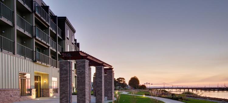 阿斯托里亚希尔顿欢朋套房酒店(Hampton Inn & Suites Astoria)图片