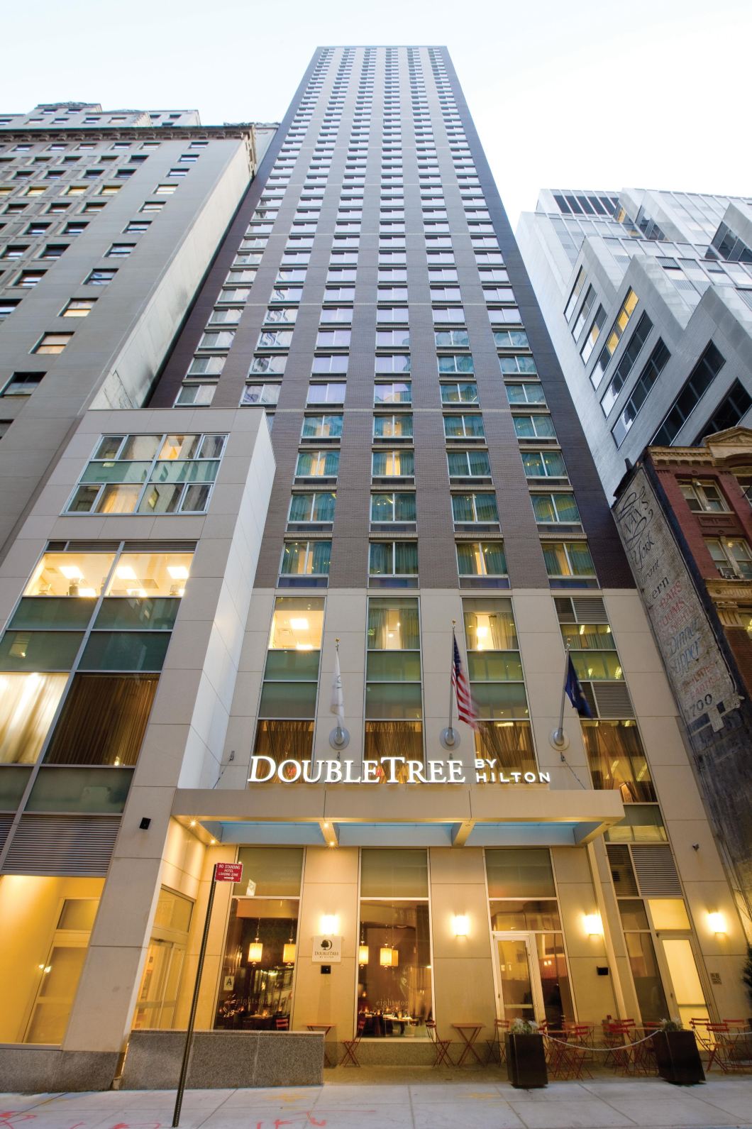 纽约市中心希尔顿逸林酒店 (纽约市) - DoubleTree by Hilton New York Downtown - 酒店预订 /预定 ...