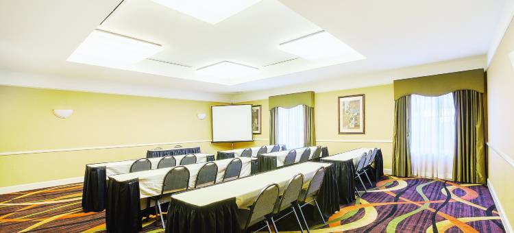 弗洛伦斯辛辛那提机场拉昆塔温德姆套房酒店(La Quinta Inn & Suites by Wyndham Cincinnati Airpt Florence)图片