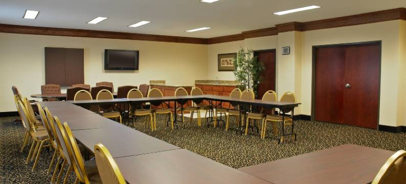 南平原贝斯特韦斯特套房酒店(Best Western South Plains Inn  Suites)图片