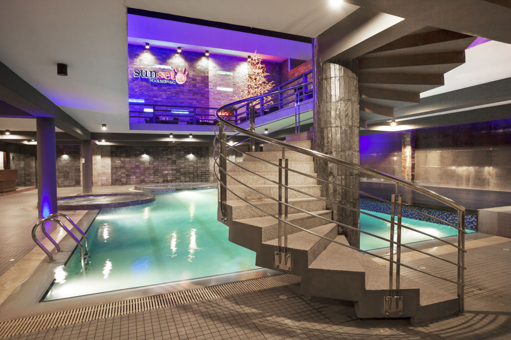 Long Beach Hotel Over view